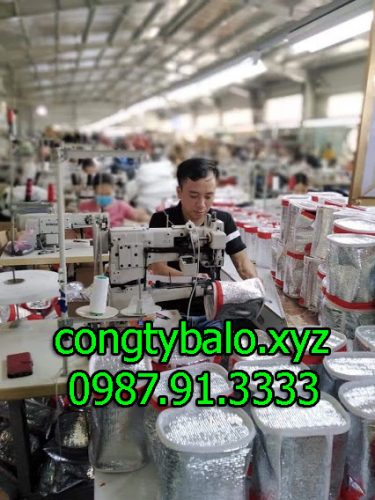 Hoang Ngan thermal bag sewing factory